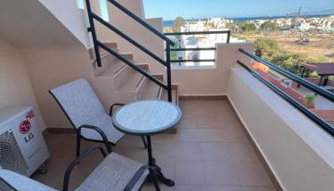 Ático con vistas al mar y piscina privada - Foto 3