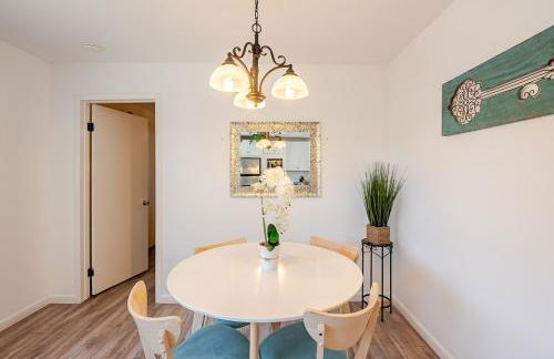 Charming Sonoma Cottage 2BD and 2BA Close to Plaza - Foto 43