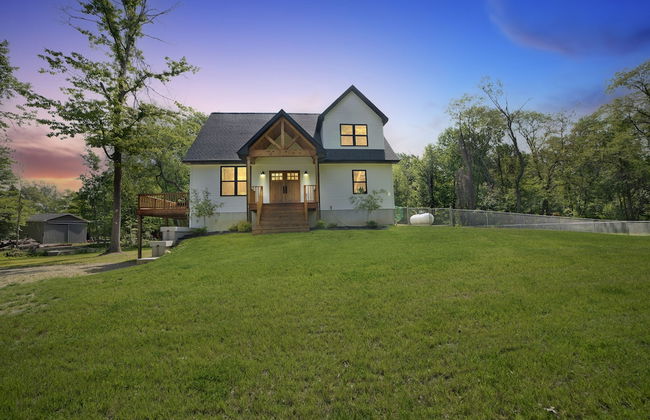 Amazing Lake House With Beach Access 4 Bedroom Home by RedAwning - Foto 67