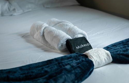 Little Italy Group Stay 4 TV's Pet Friendly - Foto 33