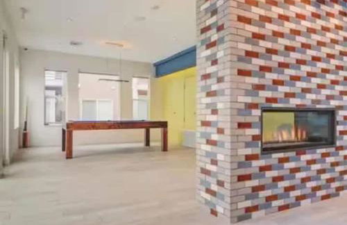 Modern Resort Styled 2BR Apt W Pool, Gym & Hot Tub - Foto 3