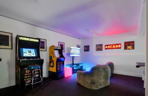 Family-Friendly Luxe Home with Sauna - mins to UO - Foto 50