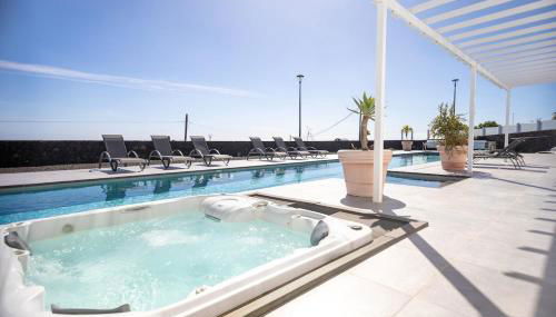 Casa Conil with a private 25 meter heated pool - Foto 4