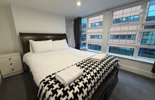 61 Moorfields city centre apartment sleeps 10 - Photo 21