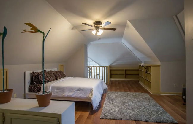 Sophistication Charm In The Heart Of Cooper Young - Photo 3