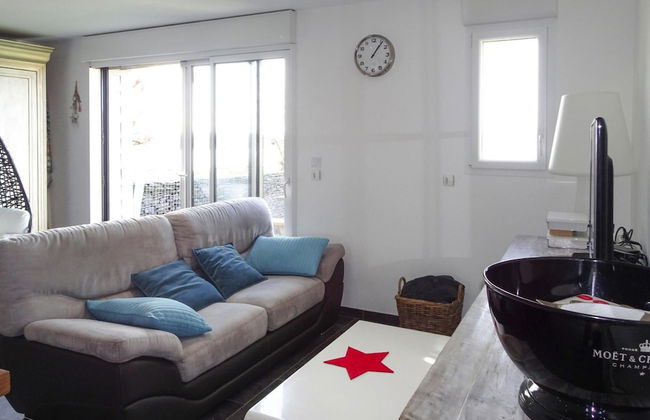 Holiday Home With sea View in Portbail - Photo 9