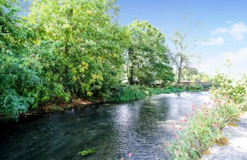 Bibury Riverside Cottage Grade II listed 6ppl - Foto 26