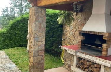 4 Bed Villa - Sleeps 8 - Pool - HotTub - Garden - Foto 11