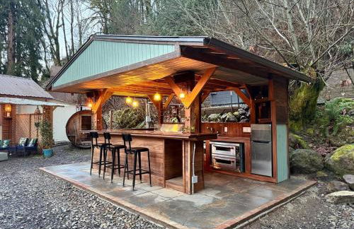 Enchanted Hollow- Cozy, Romantic Woodland Getaway - Photo 58