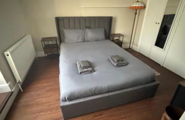 Timeless Spacious 1bedroom Duplex apartment with balcony in Shoreditch - Foto 20