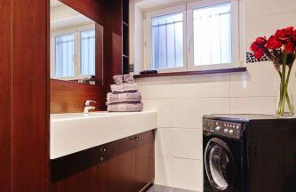 Cozy and Stylish with A-C in City Center! - Foto 12