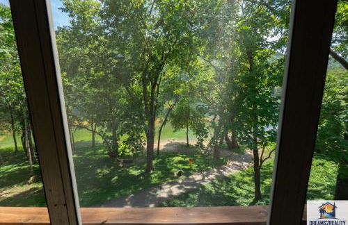 3BR Condo with Lake View - Trout Fishing - Playground - 2 Pools - Stairs Required - FREE TICKETS INCLUDED - PR69-9 - Foto 53