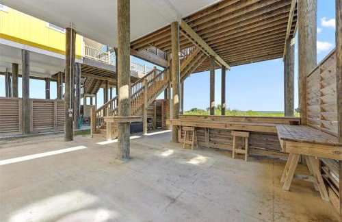 Beachfront Views with 3 bedrooms and 2 bathrooms - Foto 27