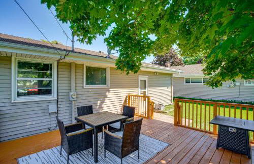 Large Backyard, Walk to Hospital Sheboygan Abode! - Photo 18