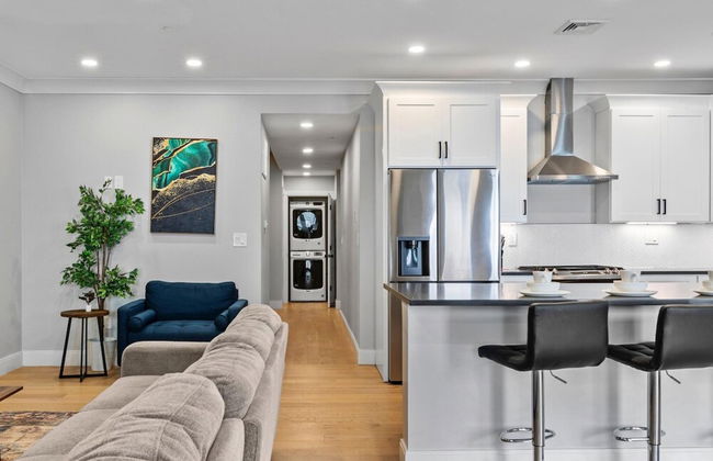 Luxury 2BD 2BA Near Logan Airport and T Station - Foto 22