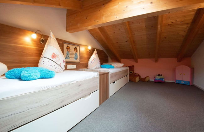 Beautiful Holiday Apartment in Umhausen With two Balconies - Foto 7