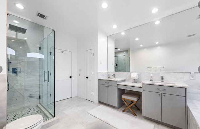 Monmouth Beach 4BR Villa on the Water - Foto 47