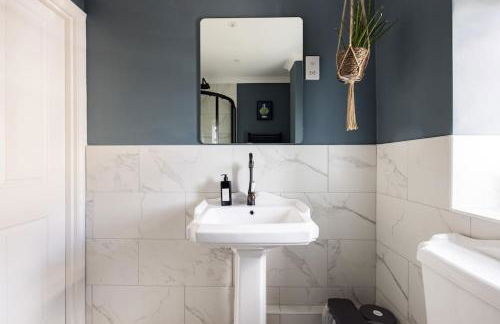 Luxurious Complex: 2 barns together edge of Frome - Photo 33