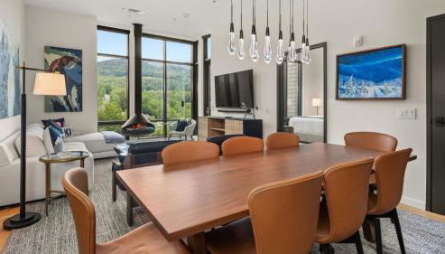 409 - 3 bed - Treehouse unit - Spruce Peak at the Base of Stowe Mt Resort - Sleeps 9 - Foto 3