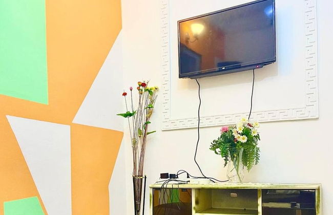 1 Bed Studio Sleeps 2 - Canal View, Parking, Wifi - Foto 12