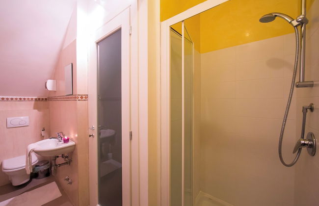 Regina Villetta - Photo 18