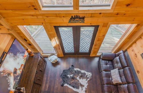 Cozy Cabin Retreat w/ Hot Tub & Nature Views - Foto 35