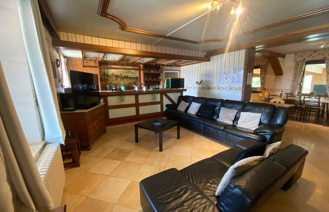 Former Hotel with Swimming Pool, Hot Tub, Sauna for Family Groups - Foto 18