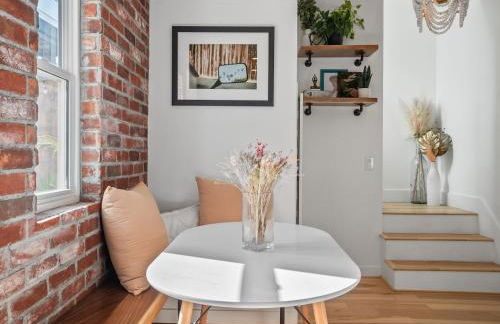 Luxe OB Home, Walk to Beach, Sauna, and Backyard - Photo 19