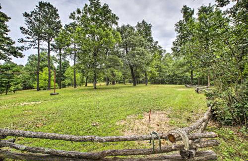 Pine Lodge Cabin on 450 Acres in Ozark Mountains - Foto 28