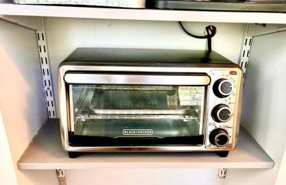 Upgraded, Stylish & Comfy 1 Bedroom/1 Bath Studio - Photo 9