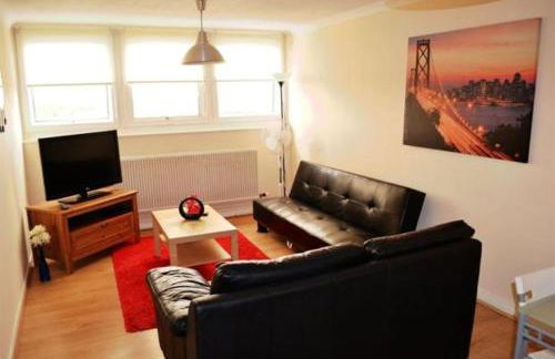 "Snooze Central" - City Centre Apartments above Victoria Centre Shopping Centre with full Kitchen in Milton Street - up to 4 Beds - most Central Location next to the Hilton Hotel - Outdoor Parking for Cars or Vans five pounds a day - Sunday 1pm Check-Out - Photo 40