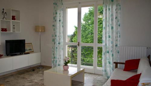 Appartamento ristrutturato con piccola vista lago - Foto 3