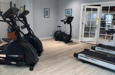 Beautiful Updates - Relaxing Views - Close to Pool - Foto 2