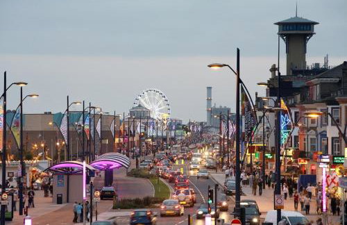 2 Storey 3 Bedroom Chalet -Outdoor Swimming Pool - sleeps up to 6 - 5 min walk to the Beach, near Broads and Great Yarmouth - Foto 19