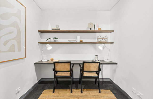 Wollongong CBD Ocean View Apartment - Photo 2