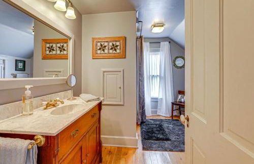 Spacious Vintage Gem with Sunroom in Manistee! - Foto 33