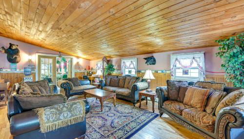 Lanesville Home with Pool Table, Bar and Deck! - Foto 2