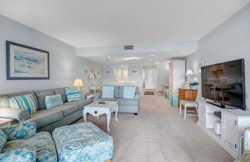 Beachy Vibes - 2BR w lake views & screened sunroom - Foto 28