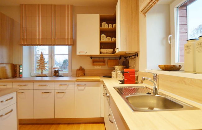 Charming Fens Family Home - Photo 11