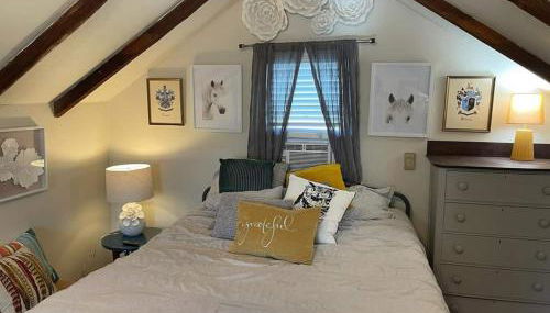 Cozy Tinyhouse JMUDowntown Fire Pit Yard - Photo 3