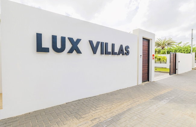 LUX Villas by Bocobay - Photo 20