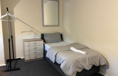 Contractor & Family Friendly House Romford - Foto 2