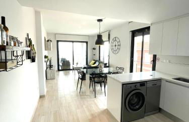 Luxury and Modern Beach Apartment with Sea Views - Foto 13