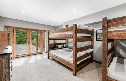 Spacious Serene Cabin Sleep 14 Pool Hot Tub Games - Foto 30