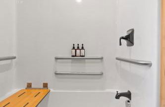 TeePee at Paradise Point with a hot tub fire pit & grill - Foto 18