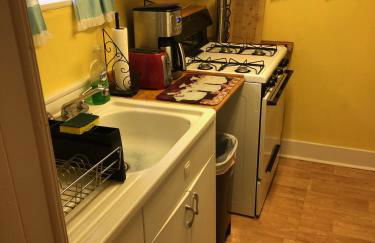 Rustic BEACH FRONT Basement Apt, Pet Friendly Wi-Fi apts - Foto 26