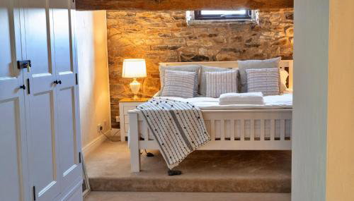 Finest Retreats - Middle Barn at Blackclough Farm - Photo 4