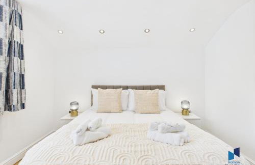 Modern 4BR House, Spacious, Garden, Free Parking - Foto 17