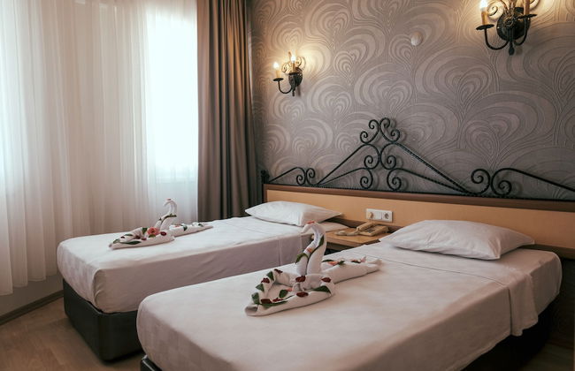 Hotel Bella Bravo - Photo 7