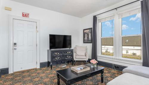 Spacious upstairs 1bed- Walking distance to Beach outlet mall - Foto 2